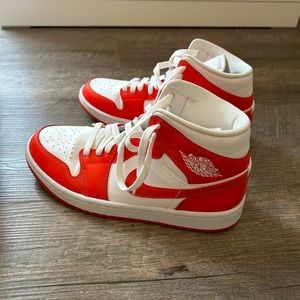Jordan 1 Mid Habanero Red/White